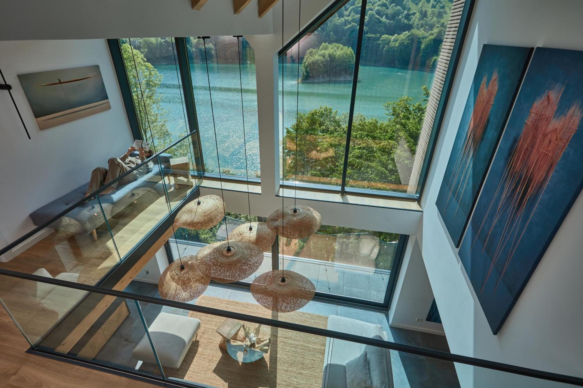 Utopia View Lodge *