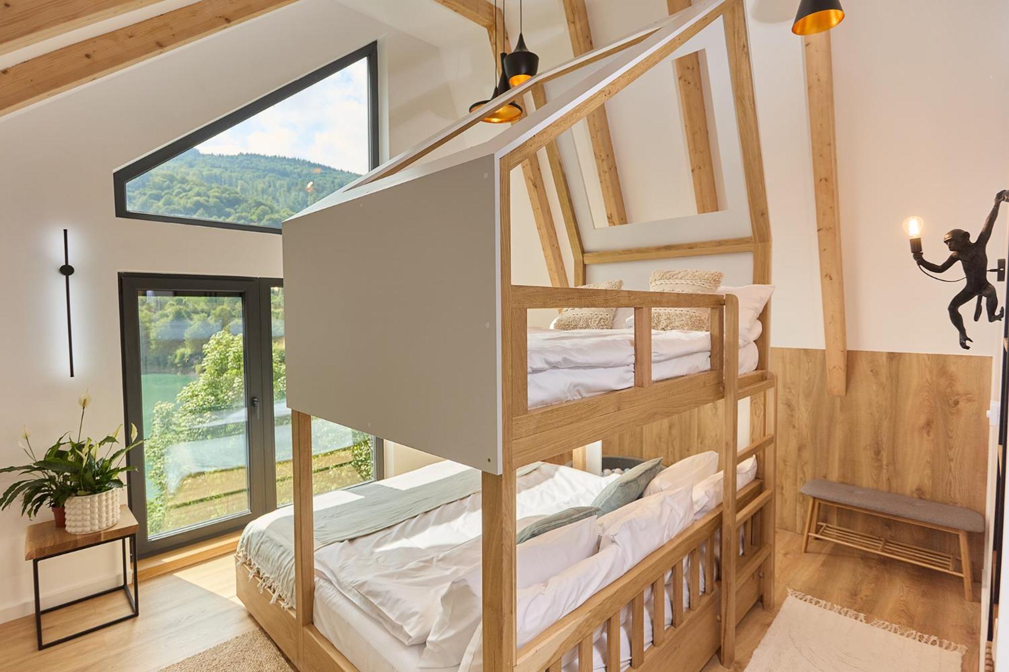 Utopia View Lodge *
